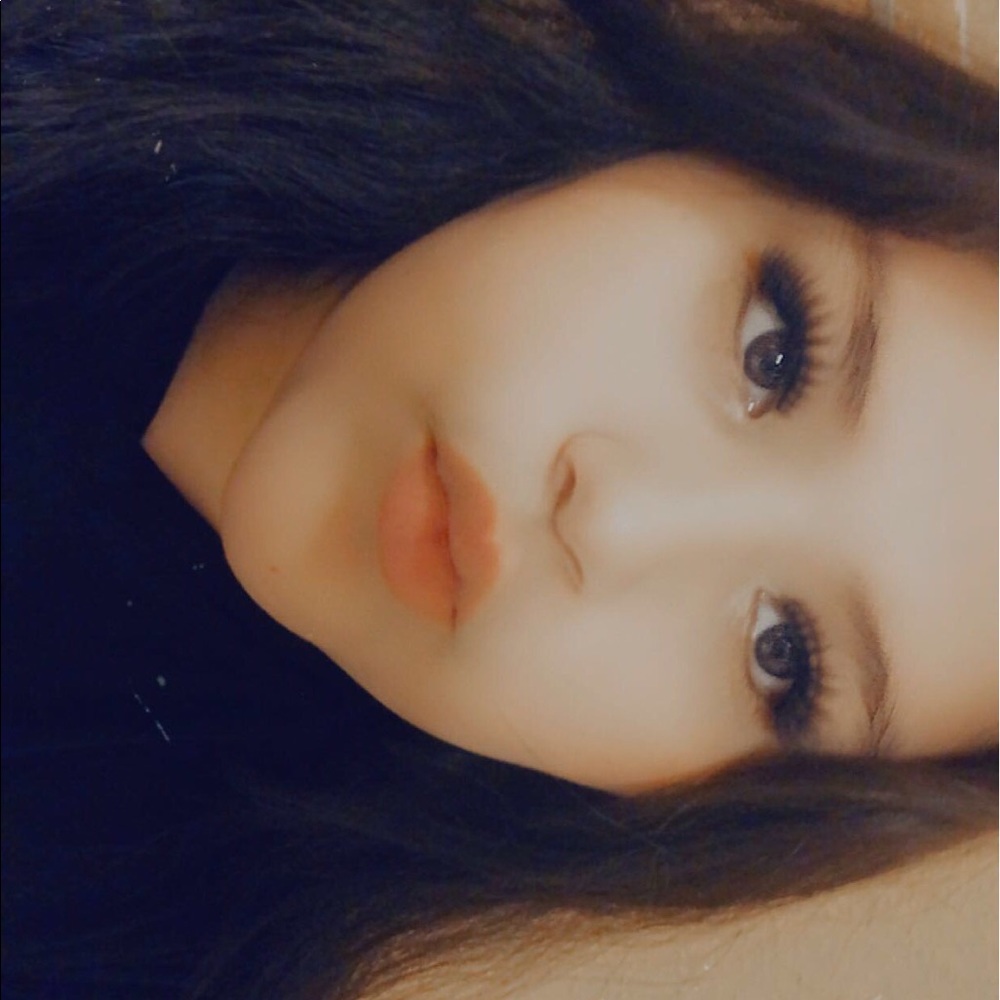 Meet your Posher, Vanessa